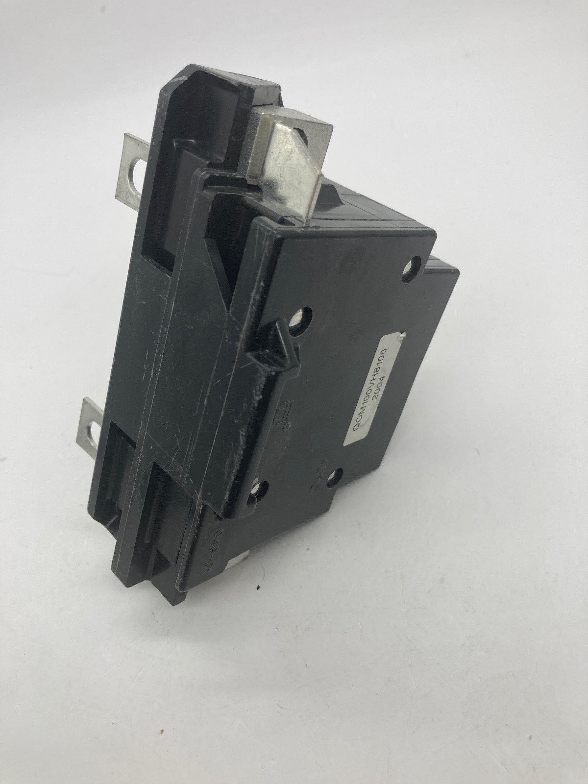 Square D QOM100VH8106 22kA 2Pole 100A 120/240V QOM1 Bolt On Main Circuit Breaker