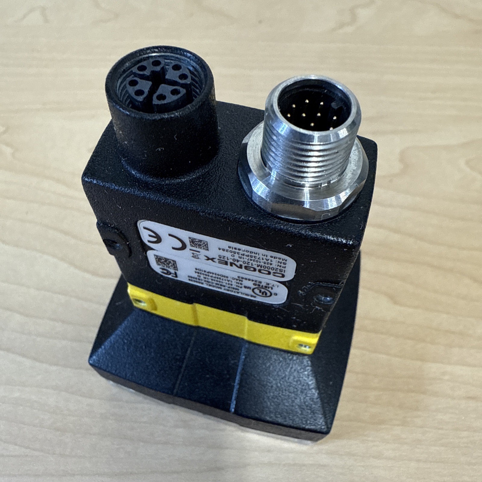 Cognex IS2000M-120-40-125 In-Sight 2000 Vision Sensor 825-10247-1R 821-10026-1R