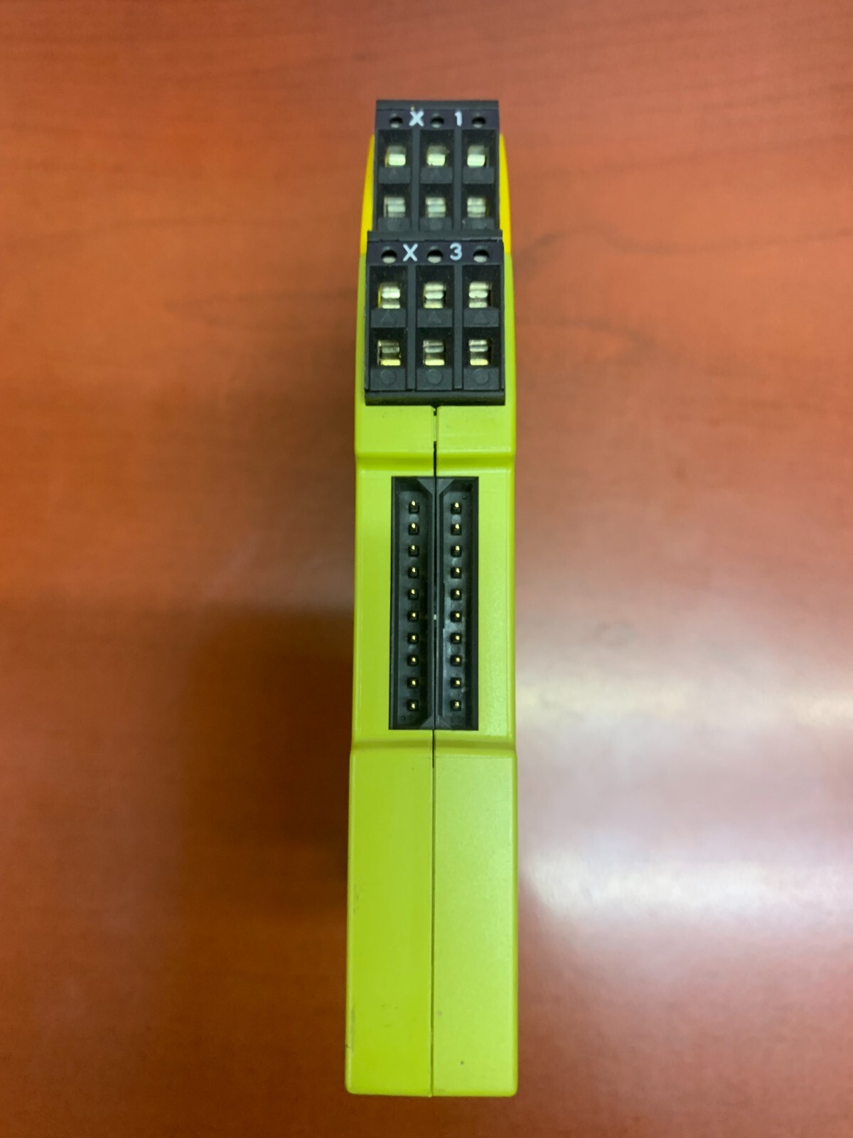 PILZ PNOZ s7.2 751177 In Excellent Condition