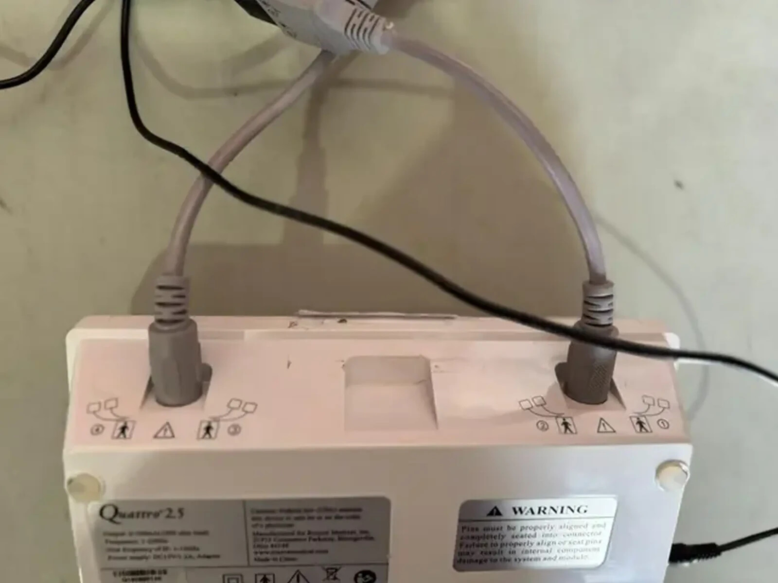 Roscoe Medical Quattro 2.5 Professional Electrotherapy Device