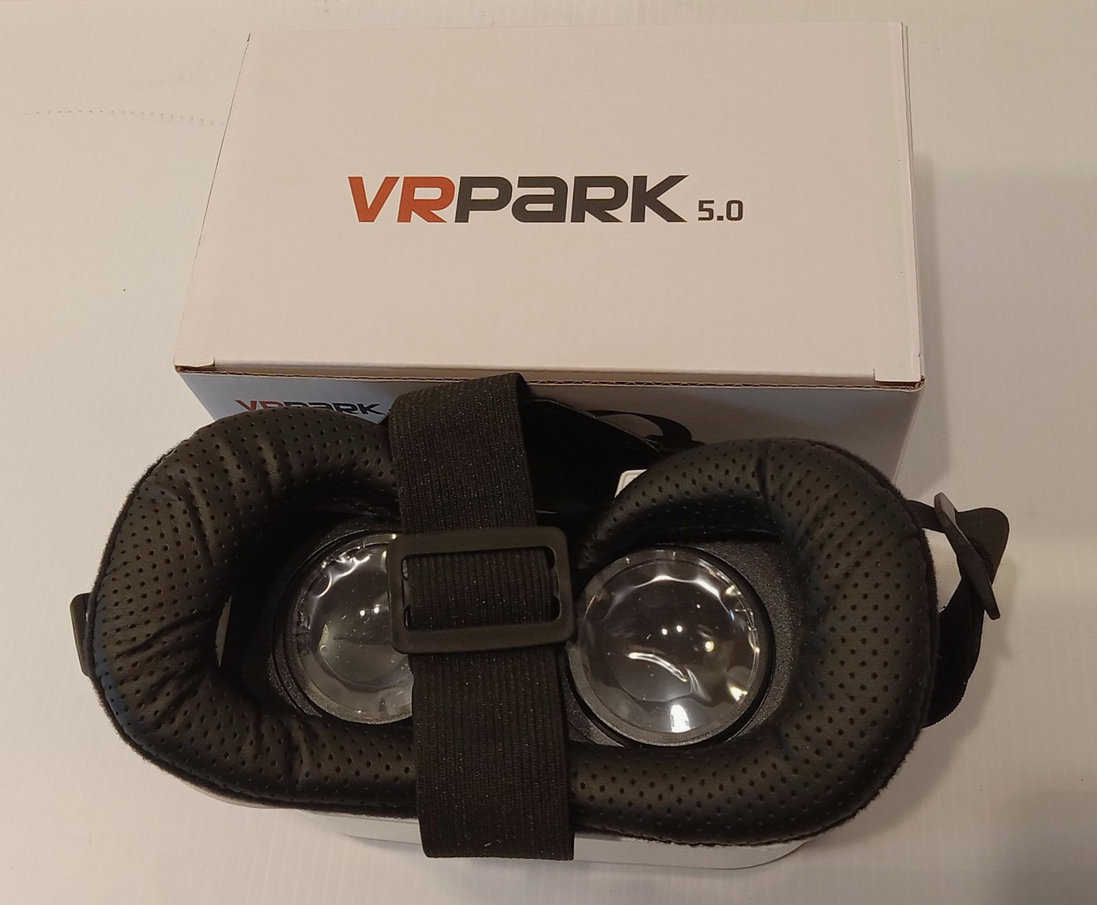 1 NEW VRPARK 5.0 0755-89610268 VIRTUAL REALITY GOGGLES NIB ***MAKE OFFER***