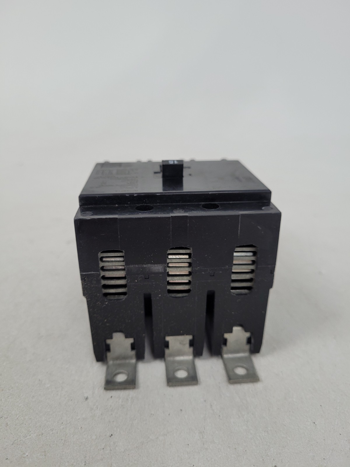 GHB3015 Eaton 15 Amp 480 Volt Circuit Breaker – Next Day Option – New