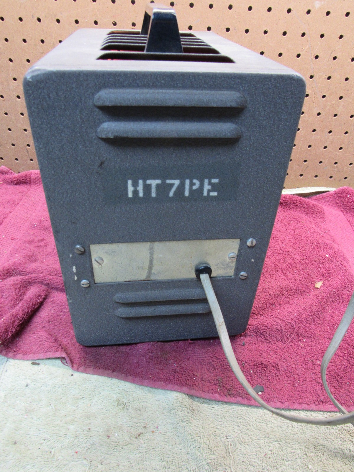 Vintage Heathkit IP-20 Regulated Power Supply for Restoration