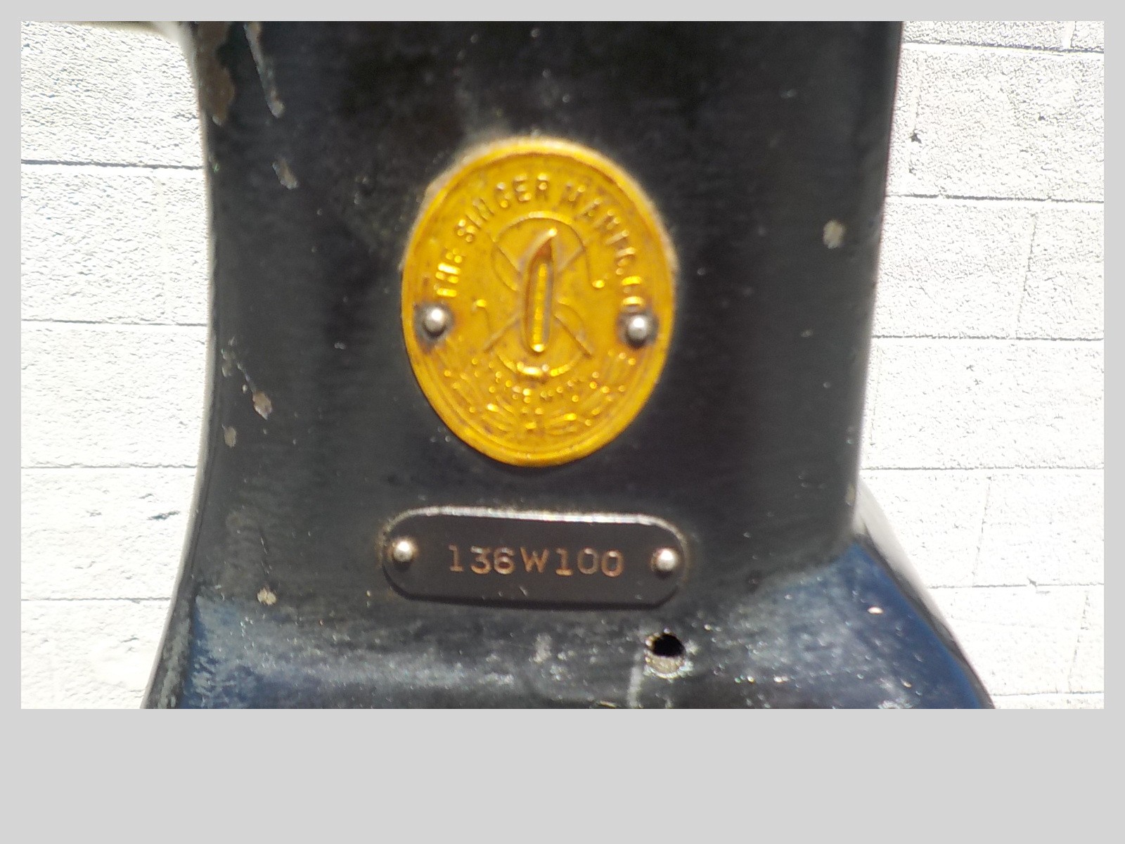 Industrial Sewing Machine Singer 138w100,Post,roller feed, Leather