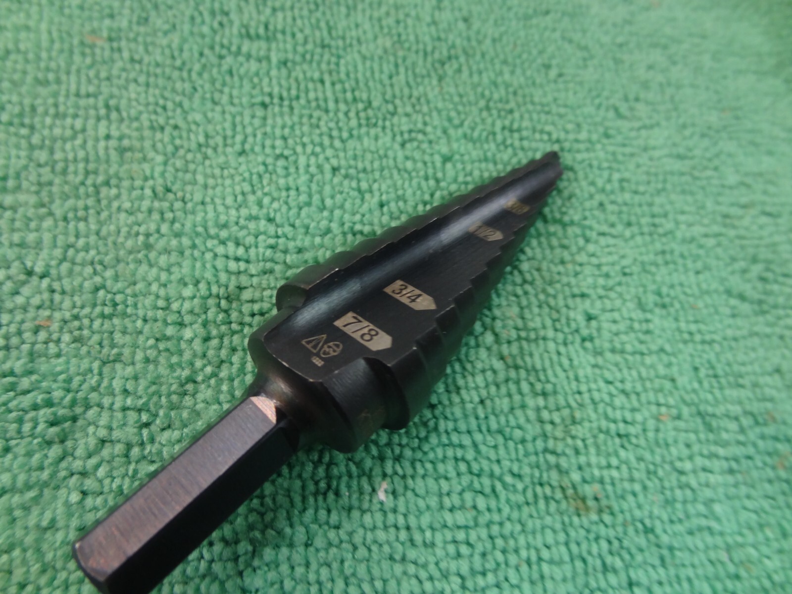 Klein Tools ‘Unibit’ Step Drill Bit – KTSB14 – 3/8″ to 7/8″