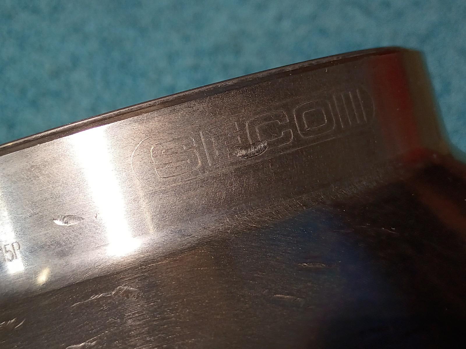 Seco SE..1204 6″ 45° 10 Pocket Facemill 2″ AH R220.53-06.00-12-10 With Inserts