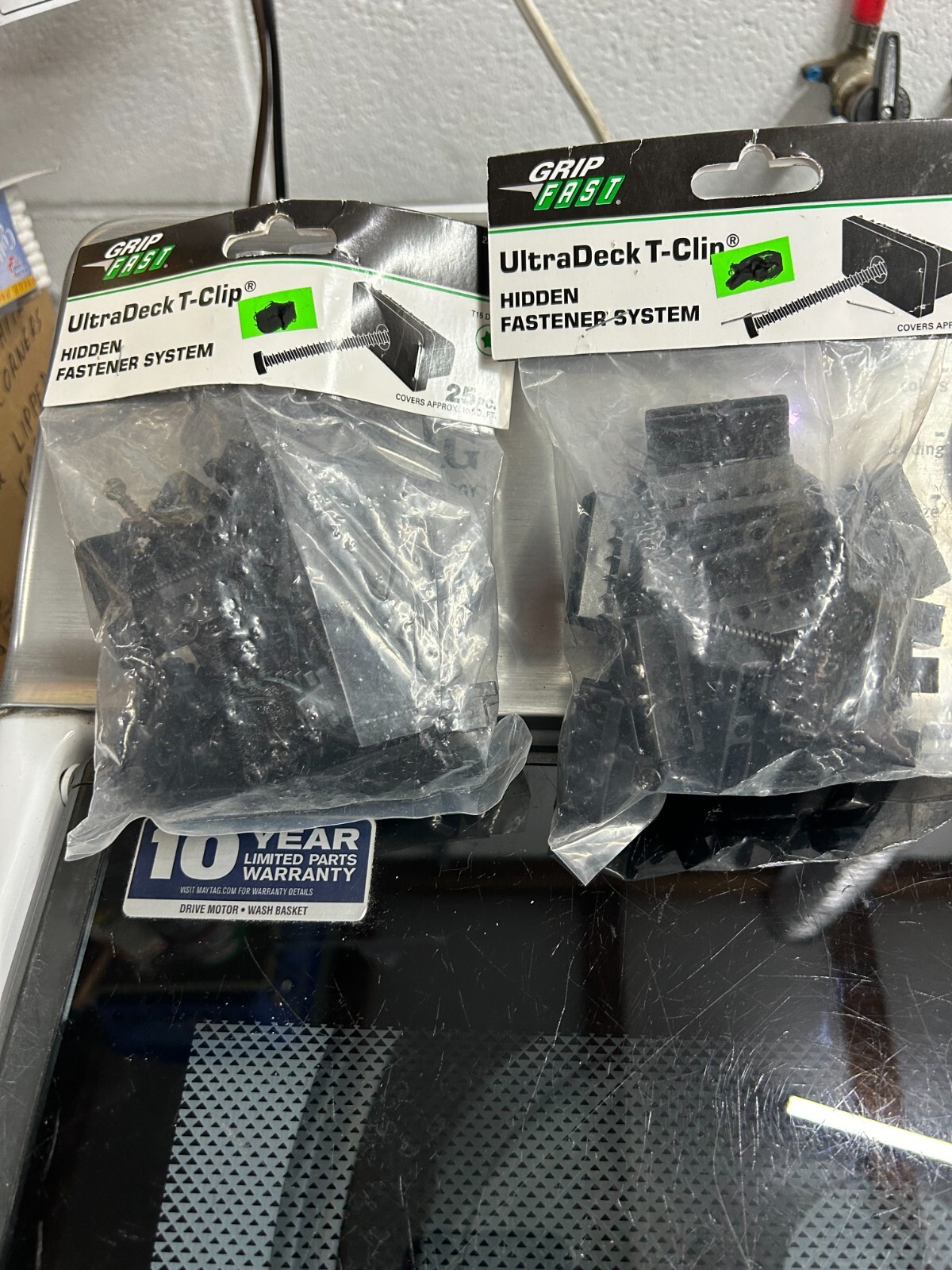 New 2-pack (25 per bag) Grip Fast Decking Clips Hidden Fastener System 230-8122