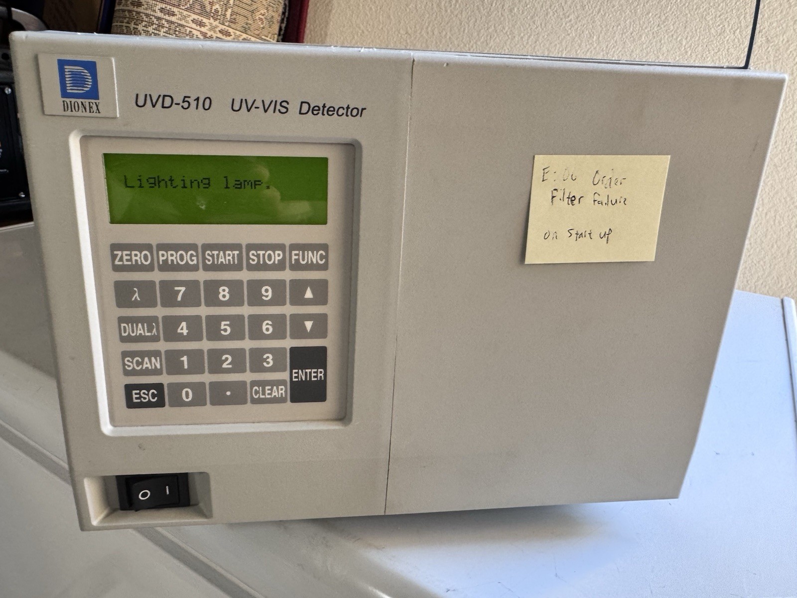 Dionex UVD-510 UV-VIS Detector Read Description