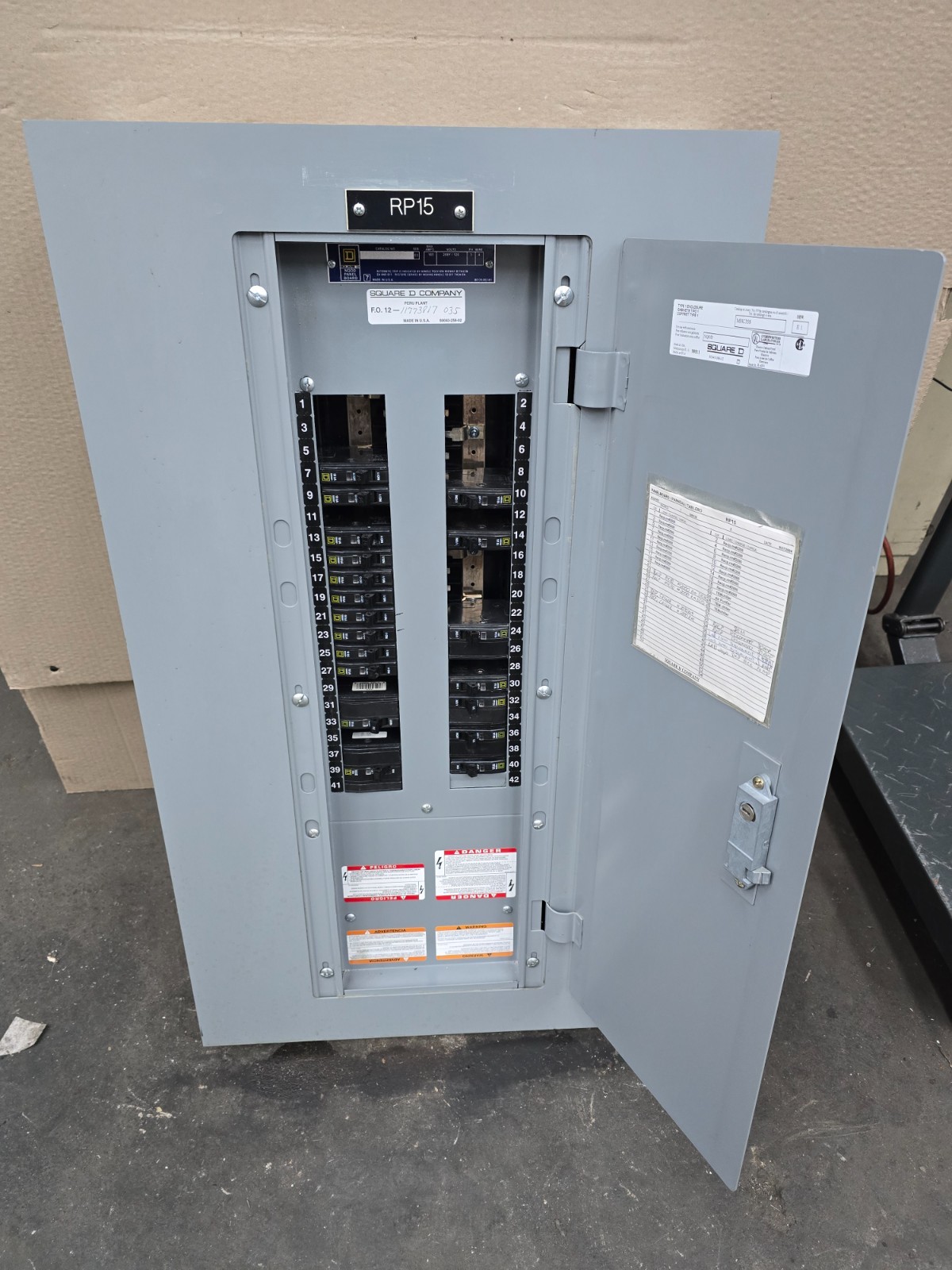 Square D 100 Amp Main Breaker Panelboard 208Y/120 VAC 3 Phase 4 Wire 42 Circuit