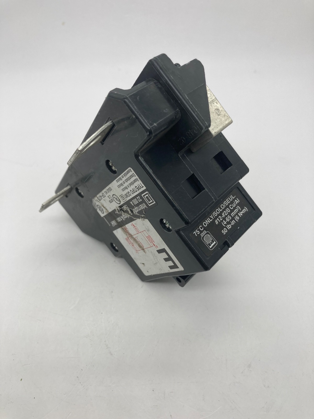 Square D QOM100VH8106 22kA 2Pole 100A 120/240V QOM1 Bolt On Main Circuit Breaker