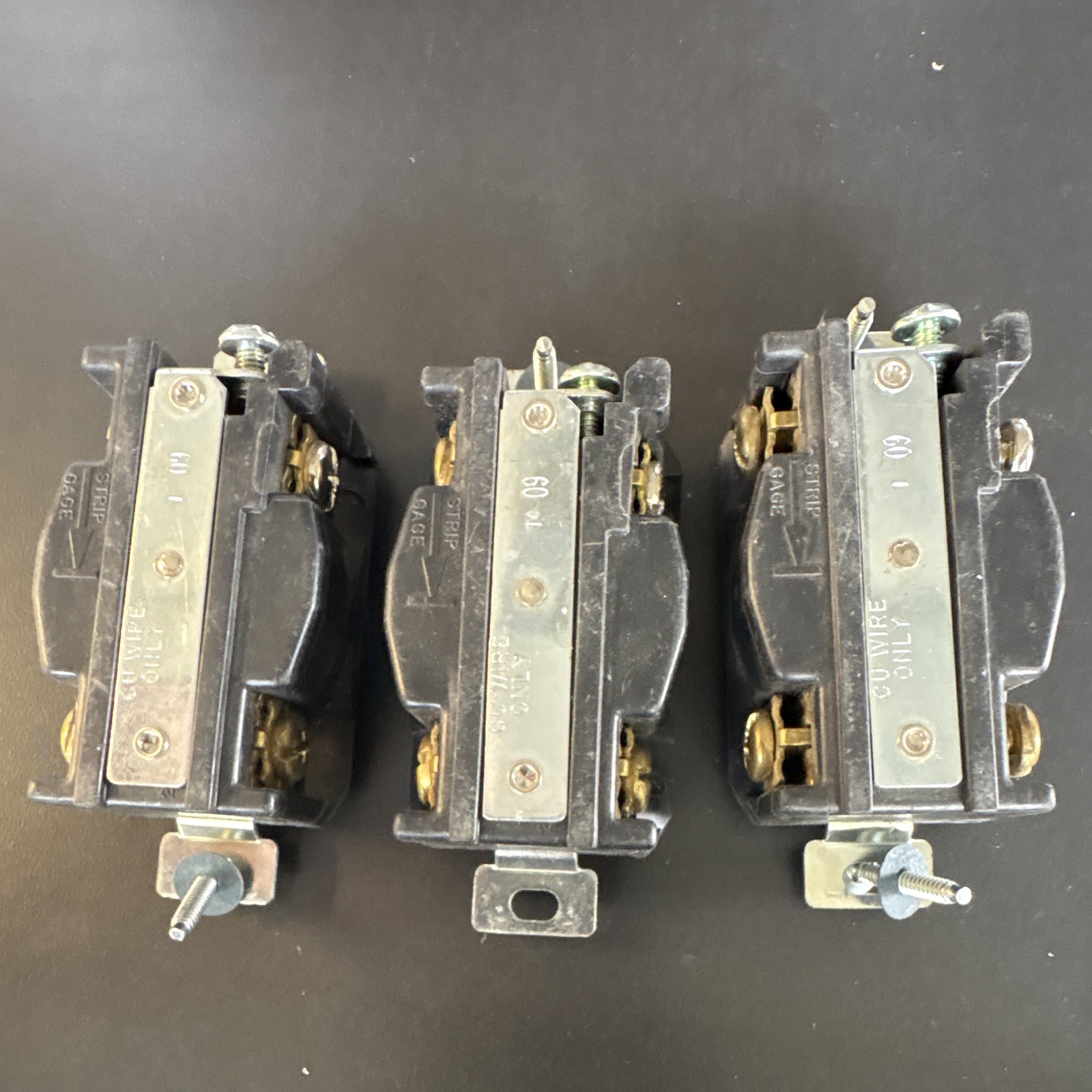 Lot of 3 Cooper Hart-Lock L21-20R Twist Lock Receptacles 20A 120/208V 3 Phase