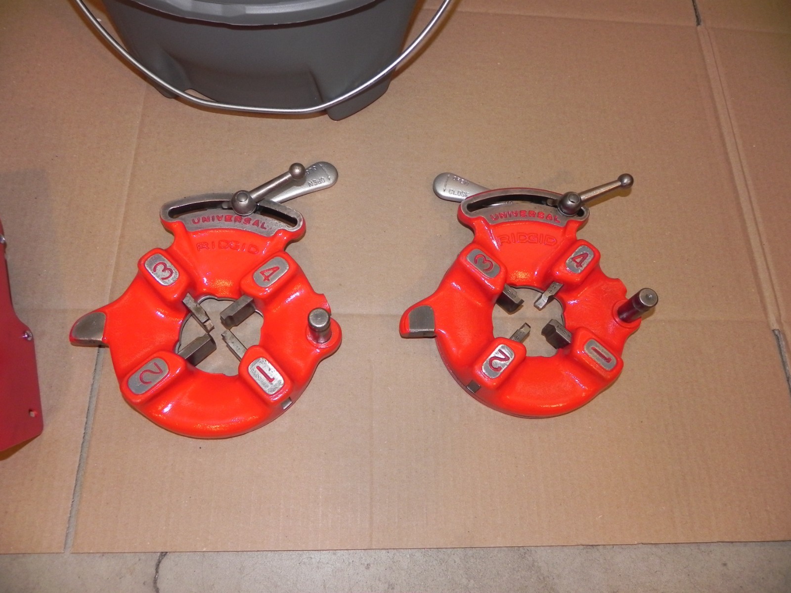RIDGID 300 PIPE THREADER 115 V, 38 RPM,341,360, 311, 2 die heads refurbished
