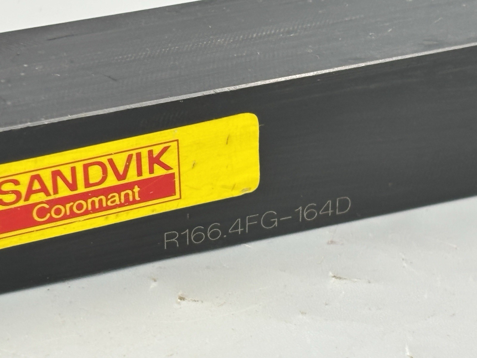 Sandvik R166.4FG-164D 1.00″ Indexable Threading Tool Holder Lathe 6.00″ OAL