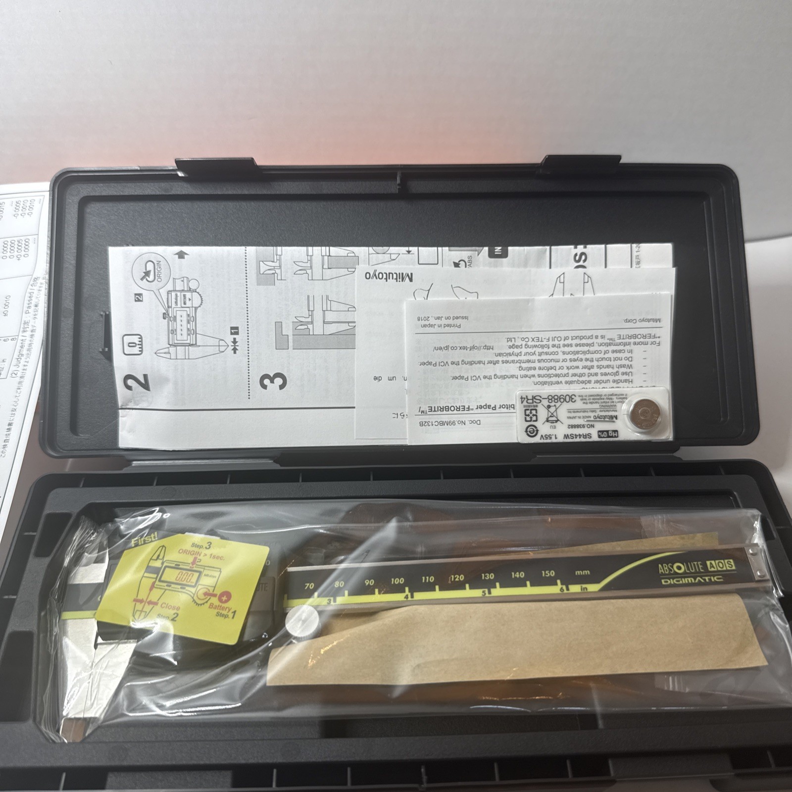 Mitutoyo 500-196-30 Absolute Digimatic Caliper, 0-6″ / 0-150mm