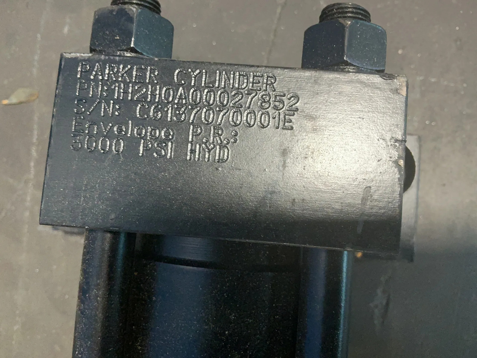 PARKER CYLINDER 2.00CC2HRNAT1S19AC52.000