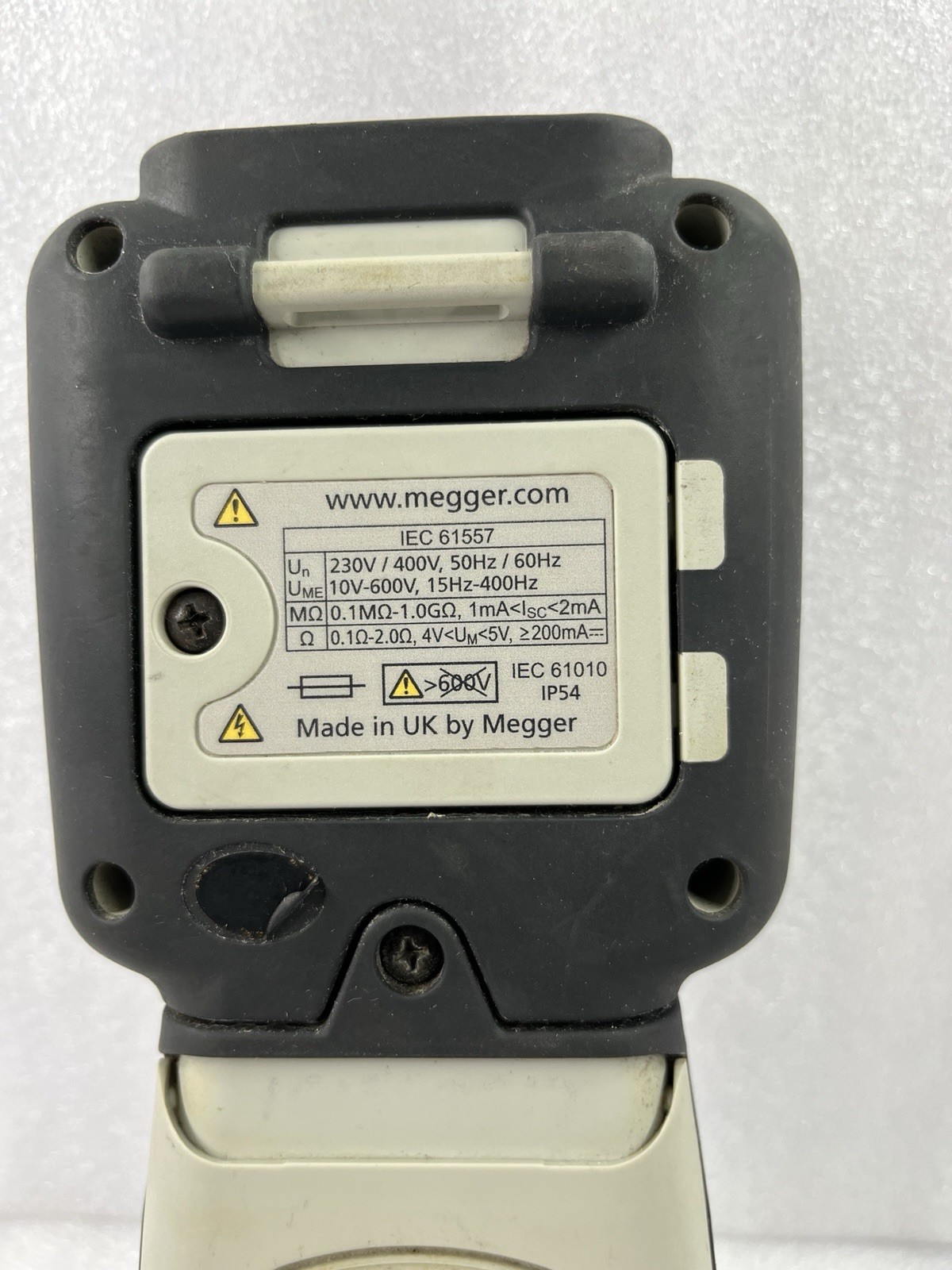 MEGGER INSULATION AND CONTINUITY TESTER CAT IV 600V MIT420/2 GRAY (FOR PARTS)