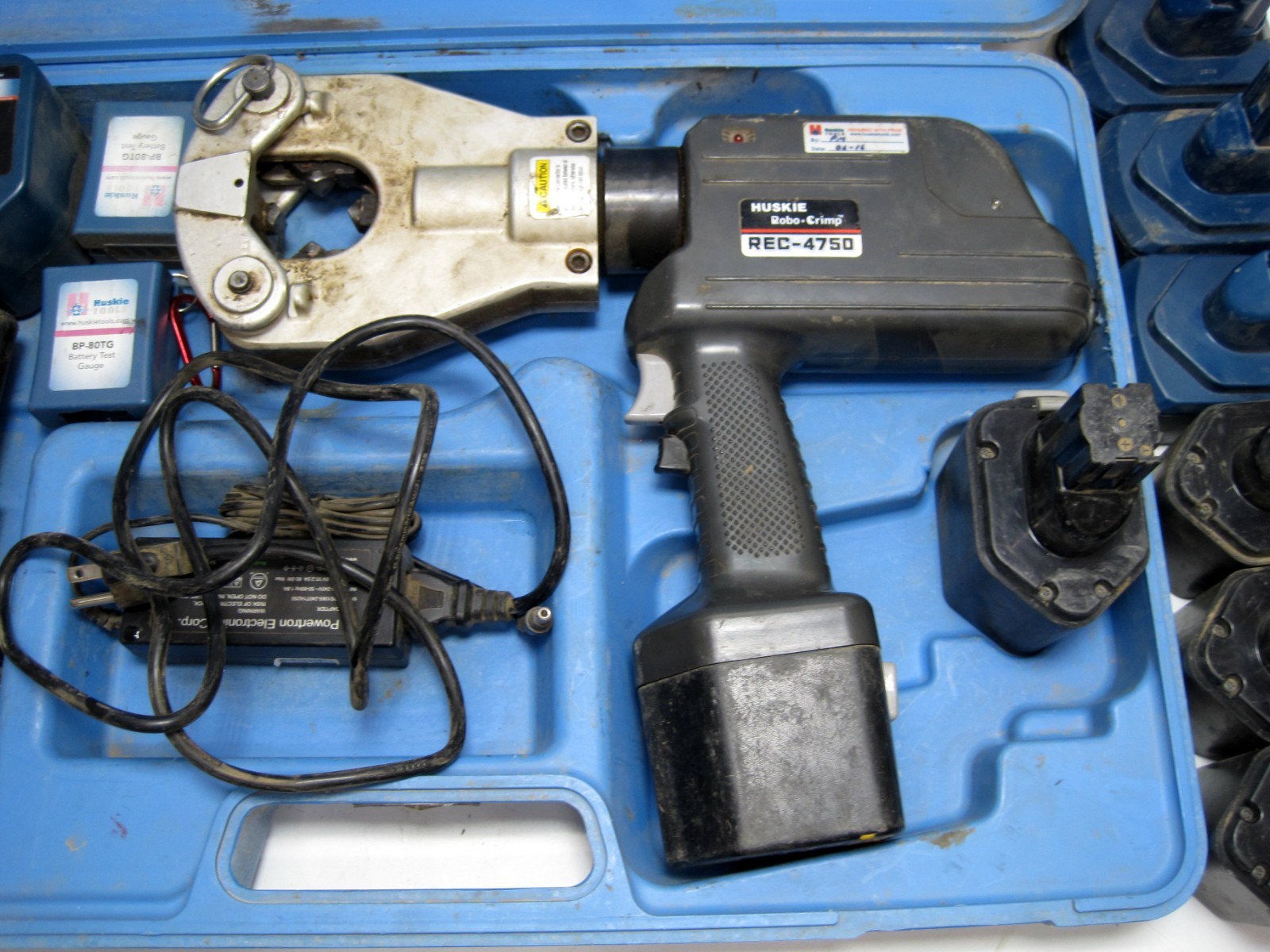 Huskie REC-4750 Robo-Crimp 6 Ton Hydraulic Crimper w/10 Batteries & Case