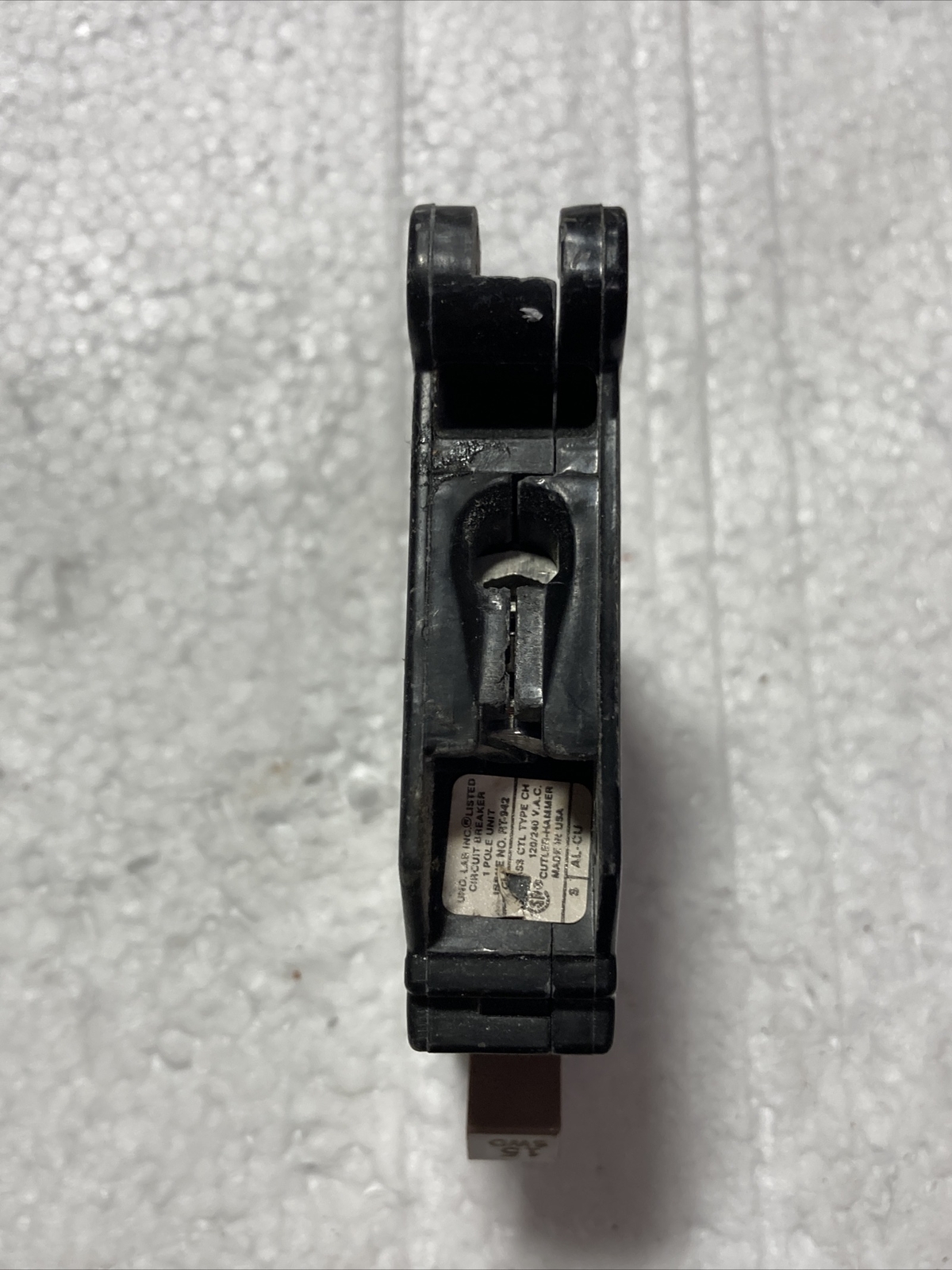 CH115 Cutler-Hammer Type CH Circuit Breaker 1 Pole 15 Amp 120V PLASTIC FOOT