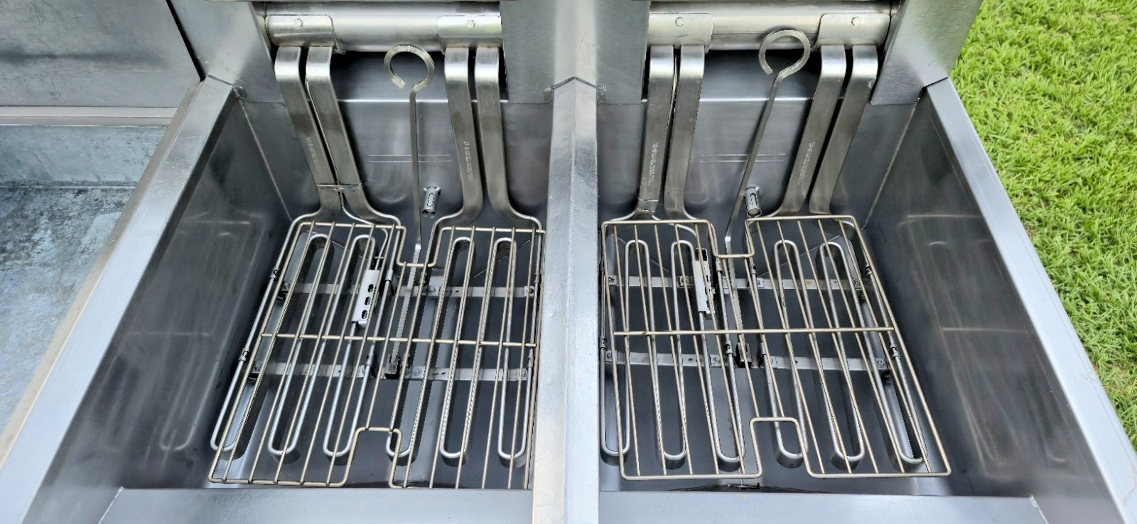 Frymaster Double Electric Fryer Model#: FMRE214SD, 208V 3φ Filtration Xtra Clean