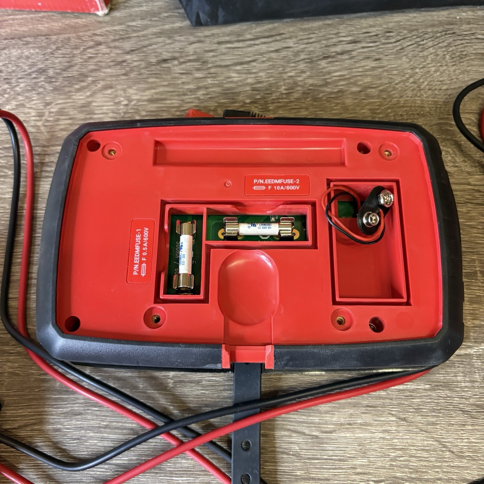 Snap On EEDM504F Basic TRMS Digital Multimeter with Leads & Pouch – 13978