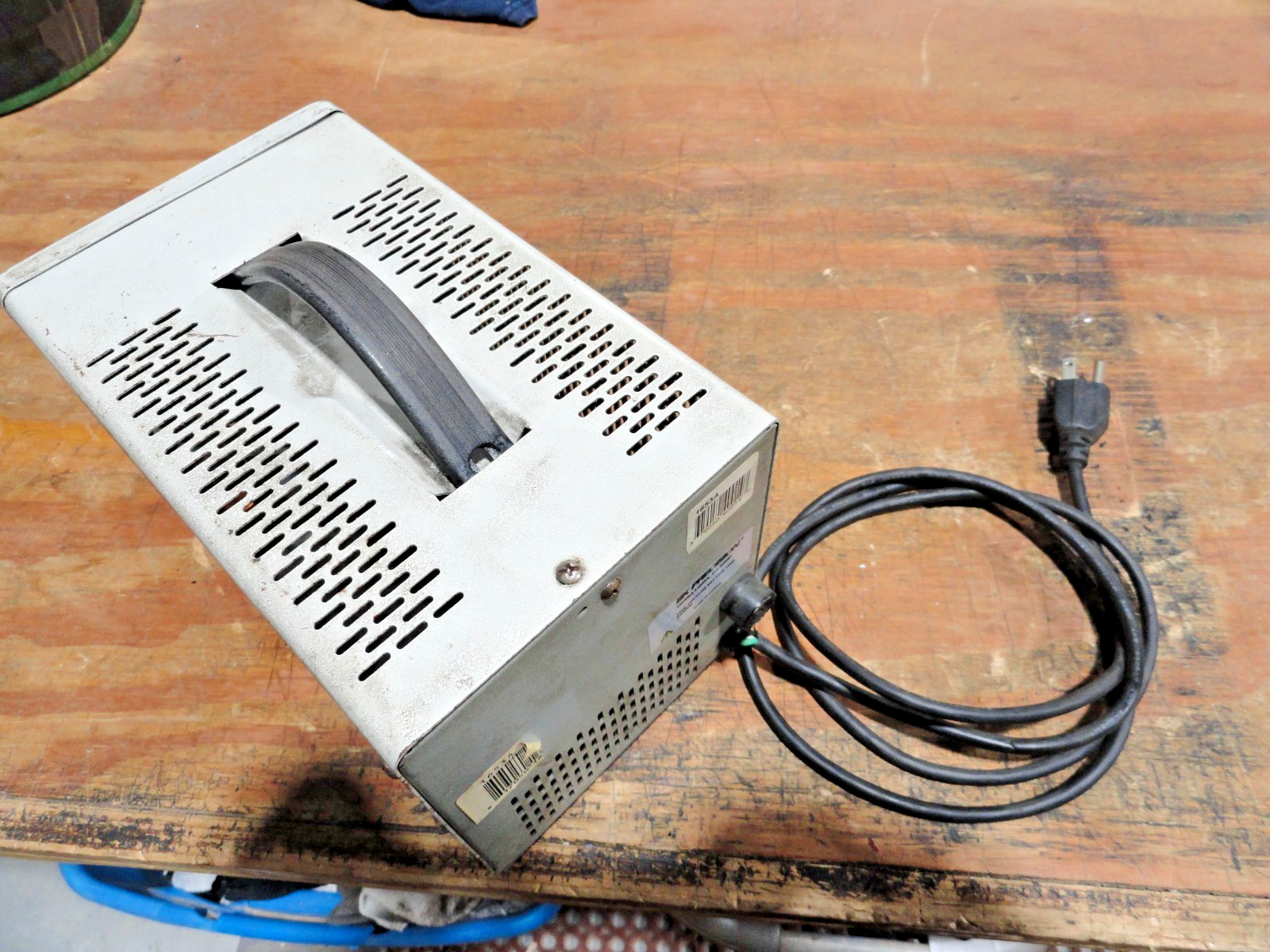 BK Precision 1653A AC Power Supply 0-140AC 120V, 50/60HZ