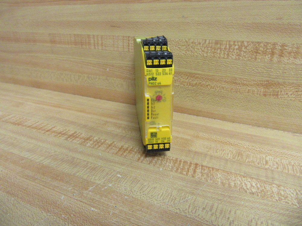 Pilz PNOZ s4 C 24VDC 3n/o 1n/o Safety Relay 751104