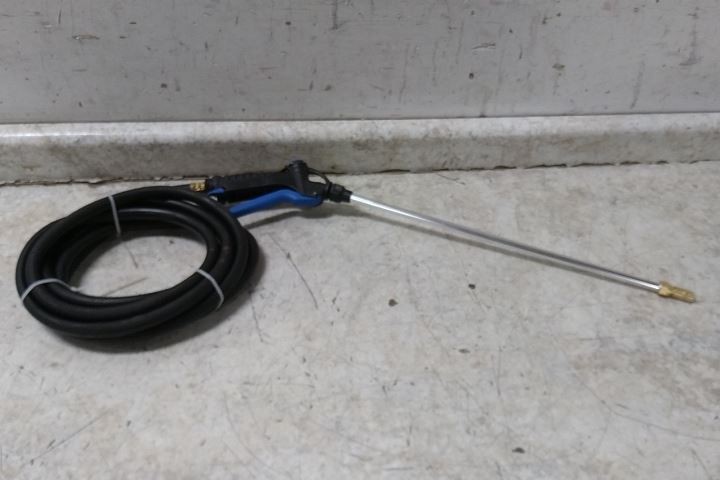 Master Manufacturing SNO-11-015D-MM 15 Gal Tank Cap 2.2 GPM Tow-Behind Sprayer