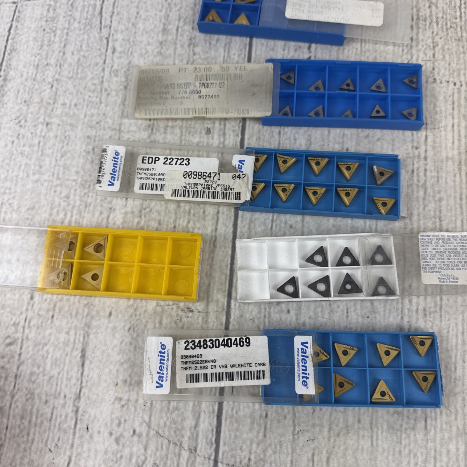 Lot Of 43 Mostly Valenite Carbide Inserts – Various Sizes – See Pics