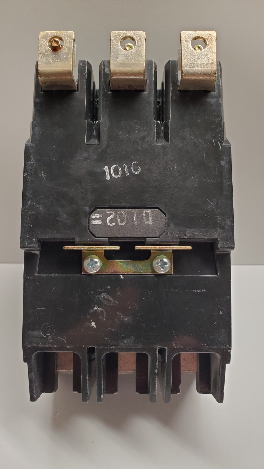 General Electric TEY330 3 Pole 30Amp 480/277 Volt Bolt On Circuit Breaker NEW