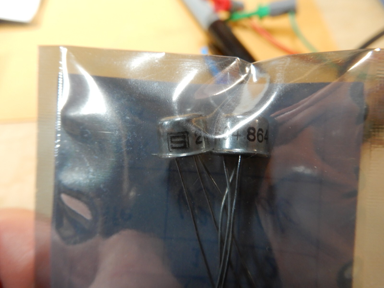 Signetics Lot of 2N404 Germanium PNP Transistors Pairs Hfe 42/47 98/95 181/246