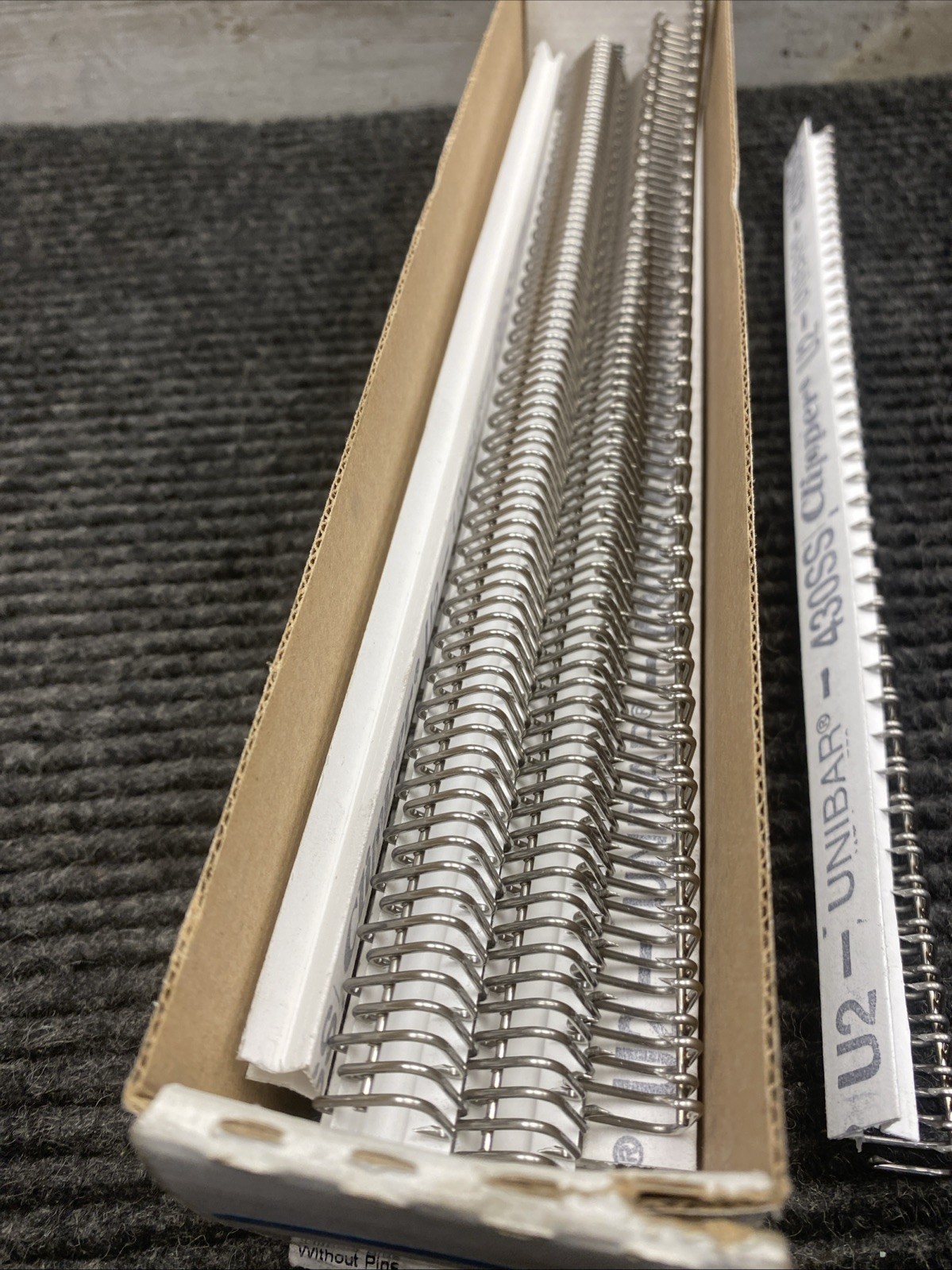 NEW BOX OF 8 Clipper U2S12 Belt Fasteners 12″ U2 Hook Size 5/32-3/16 Belt