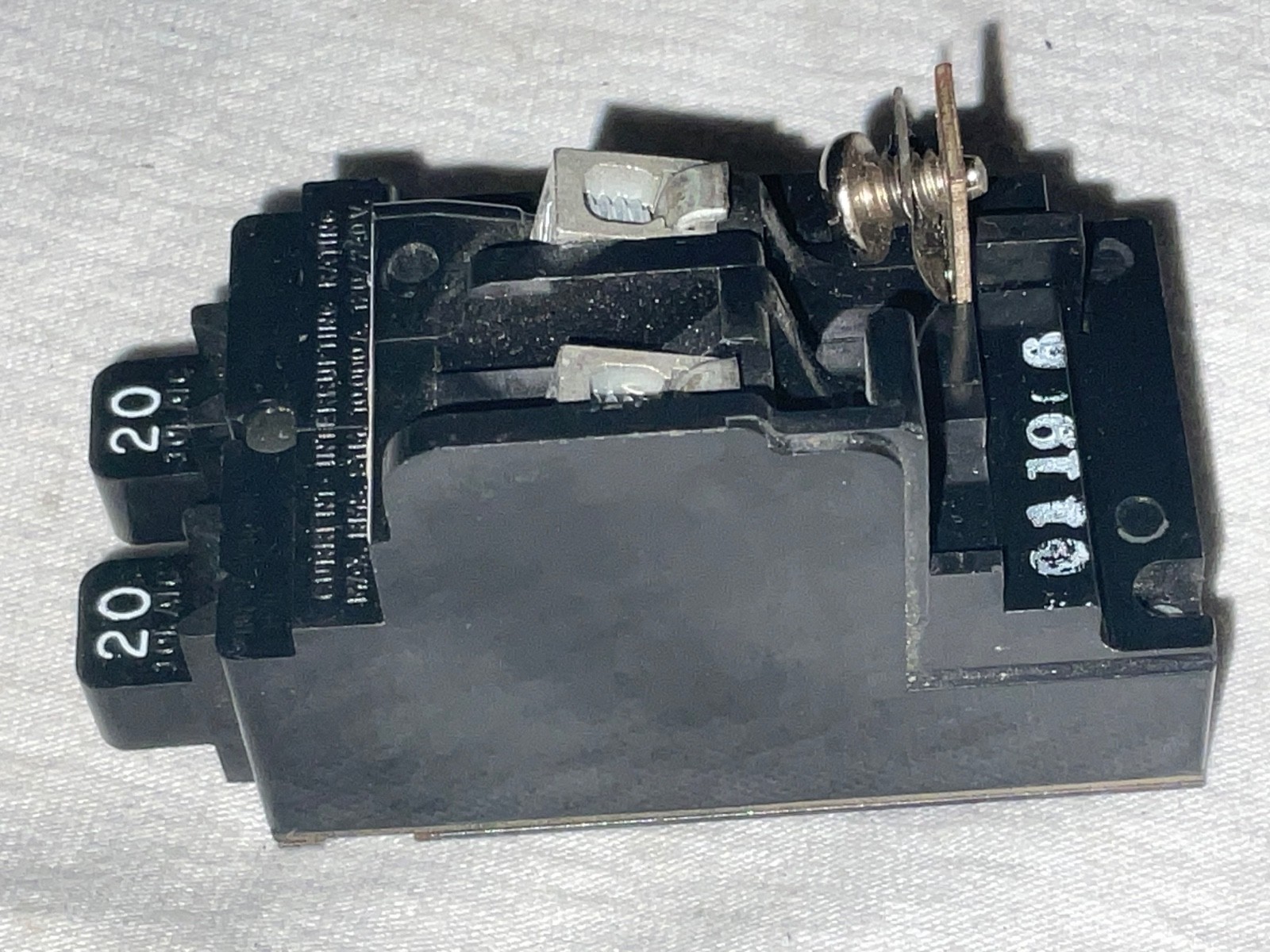 Pushmatic Bulldog P2020 Circuit Breaker 2P 20A 120V CU/AL Electrical MG5134