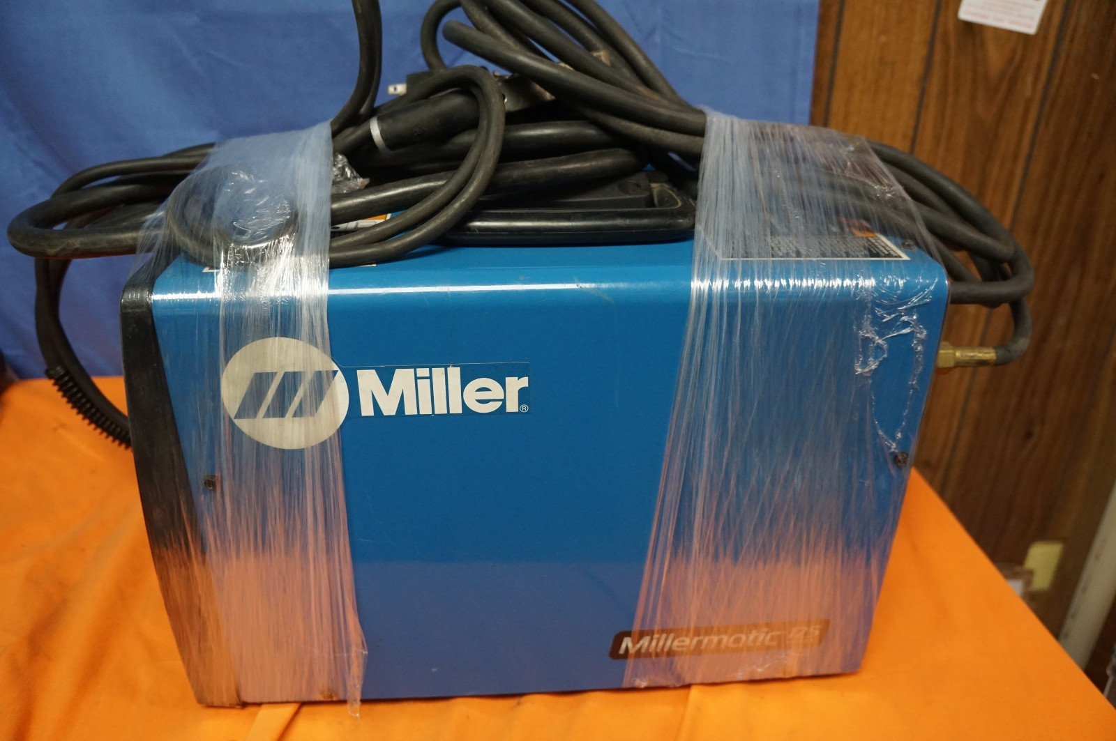 Miller Millermatic 125 Hobby Mig Welder 907692 & MIG Gun