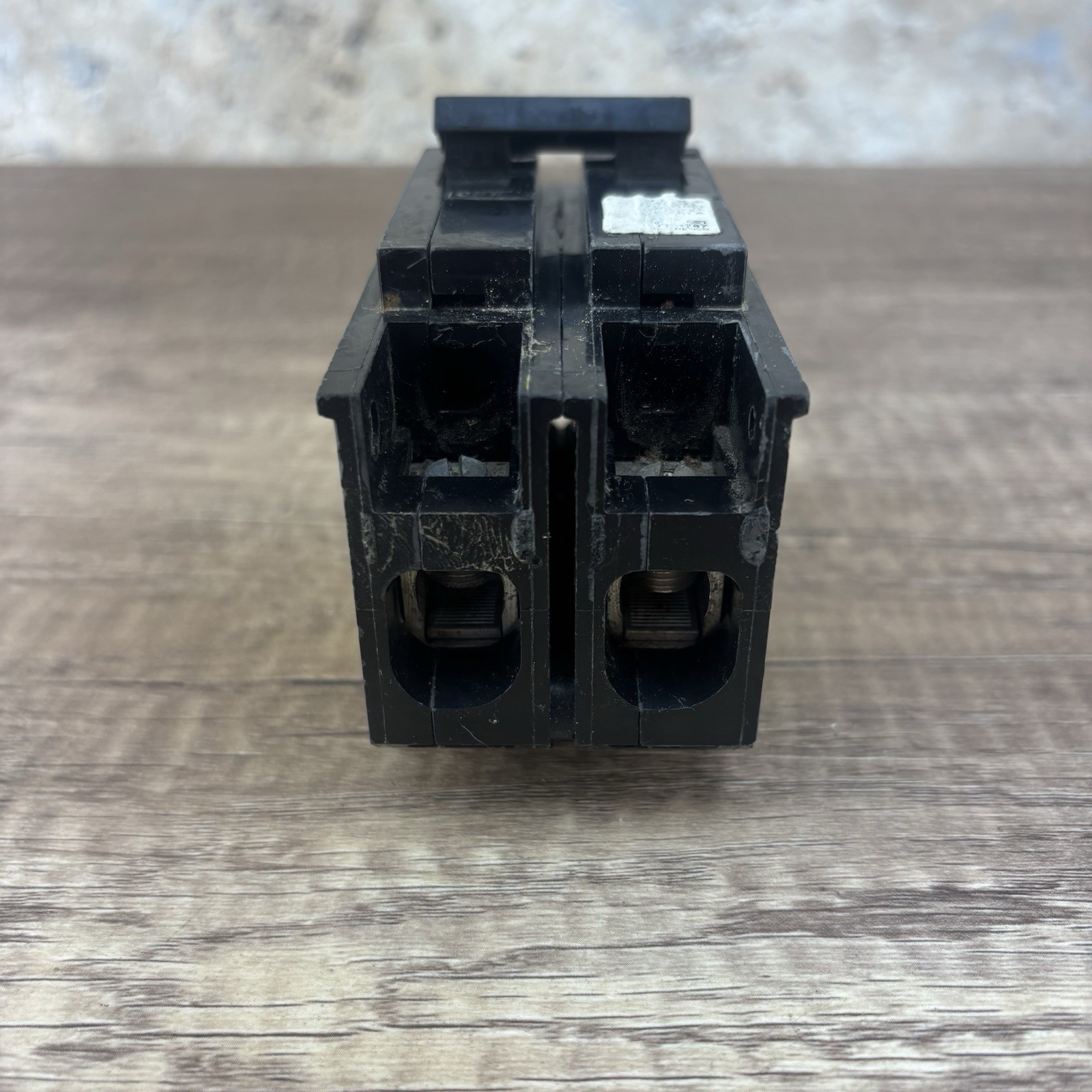 Square D HOM2100 Homeline 100A 2-Pole 120/240V AC Circuit Breaker Trip New