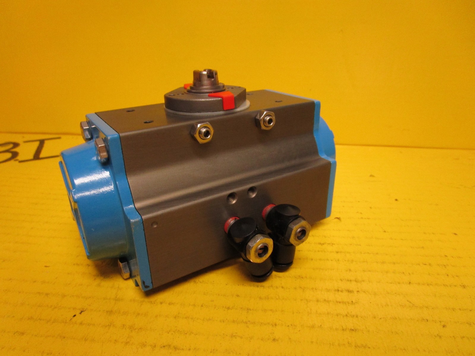 BI-TORQ PNEUMATIC ACTUATOR IP2P2563DA +180°F/-20°F 150PSI/40PSI