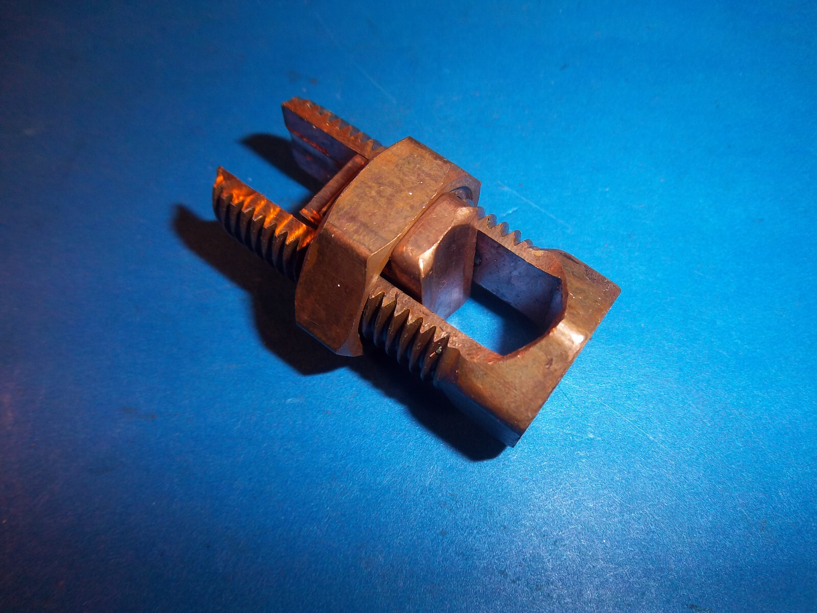 Blackburn 20SBC-B1-5 0.44 in. I.D. Copper Split-Bolt Connector 1.81 in. LB51