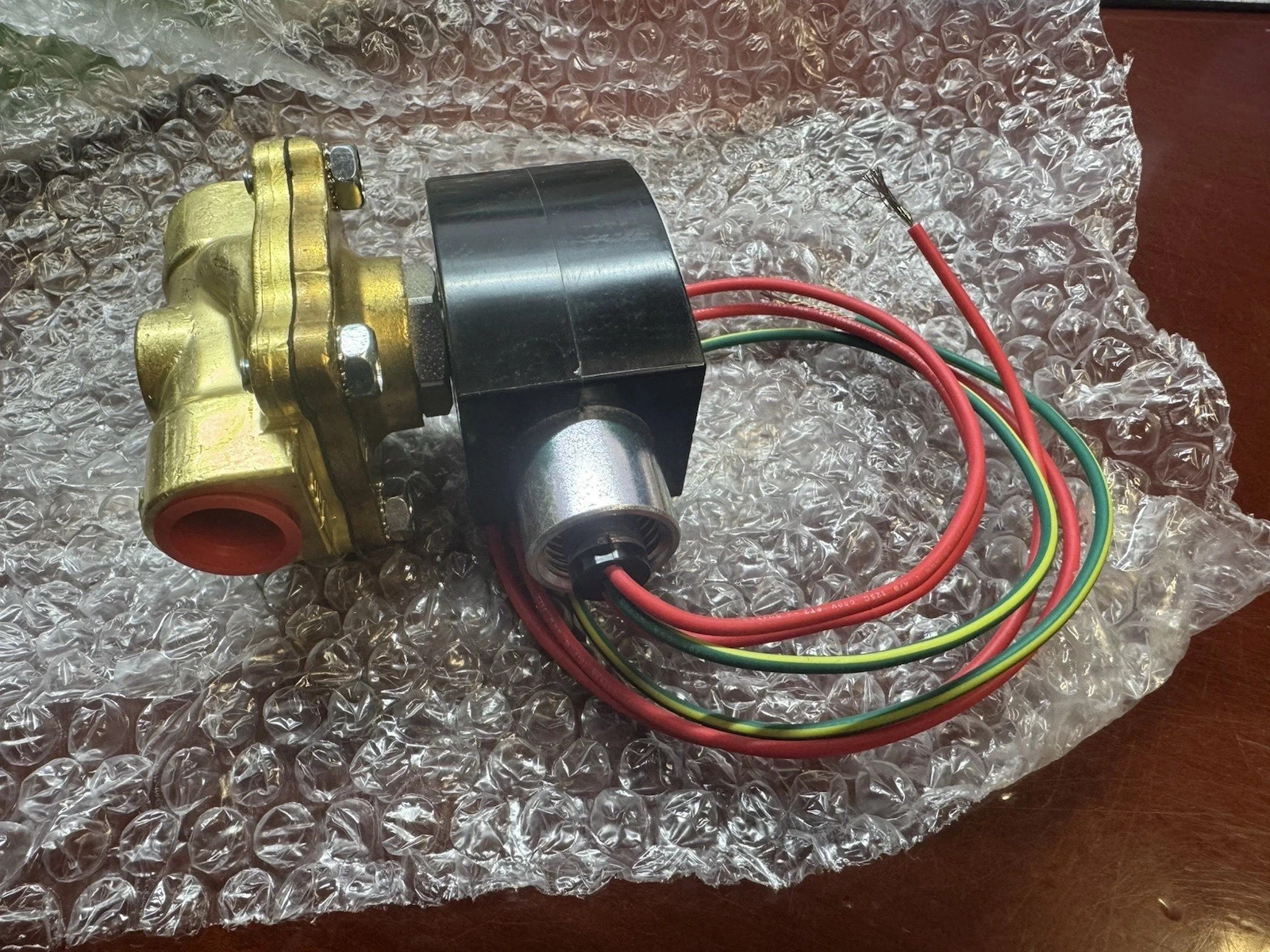 ASCO REDHAT SOLENOID VALVE 120/60, 110/50 EF8210G094! Brand New in Box!