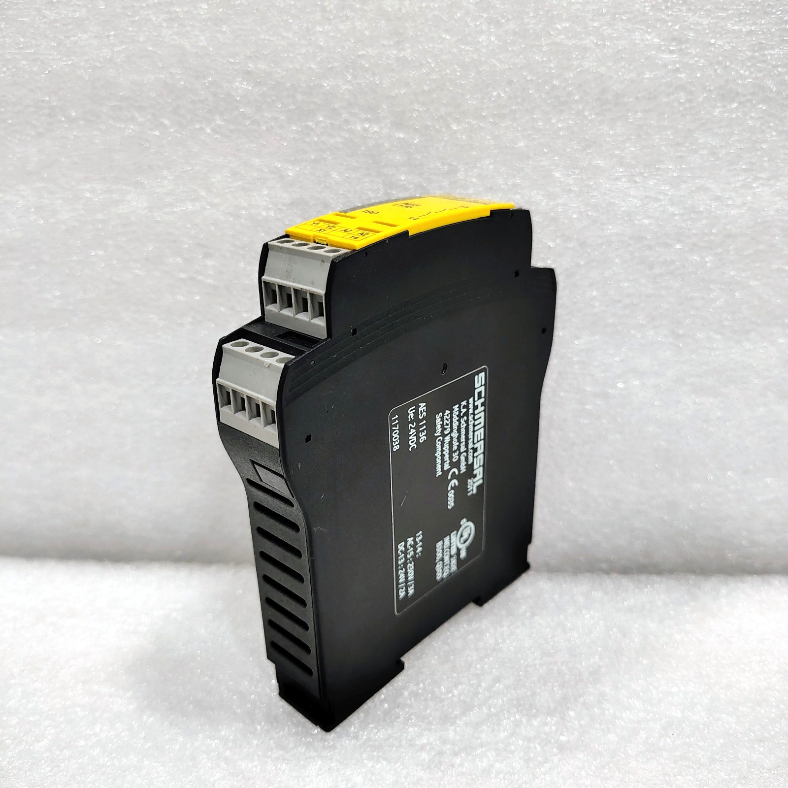 NEW SCHMERSAL AES1136 SAFETY CONTROL MONITOR RELAY MODULE 24 VDC, NoS AES1136
