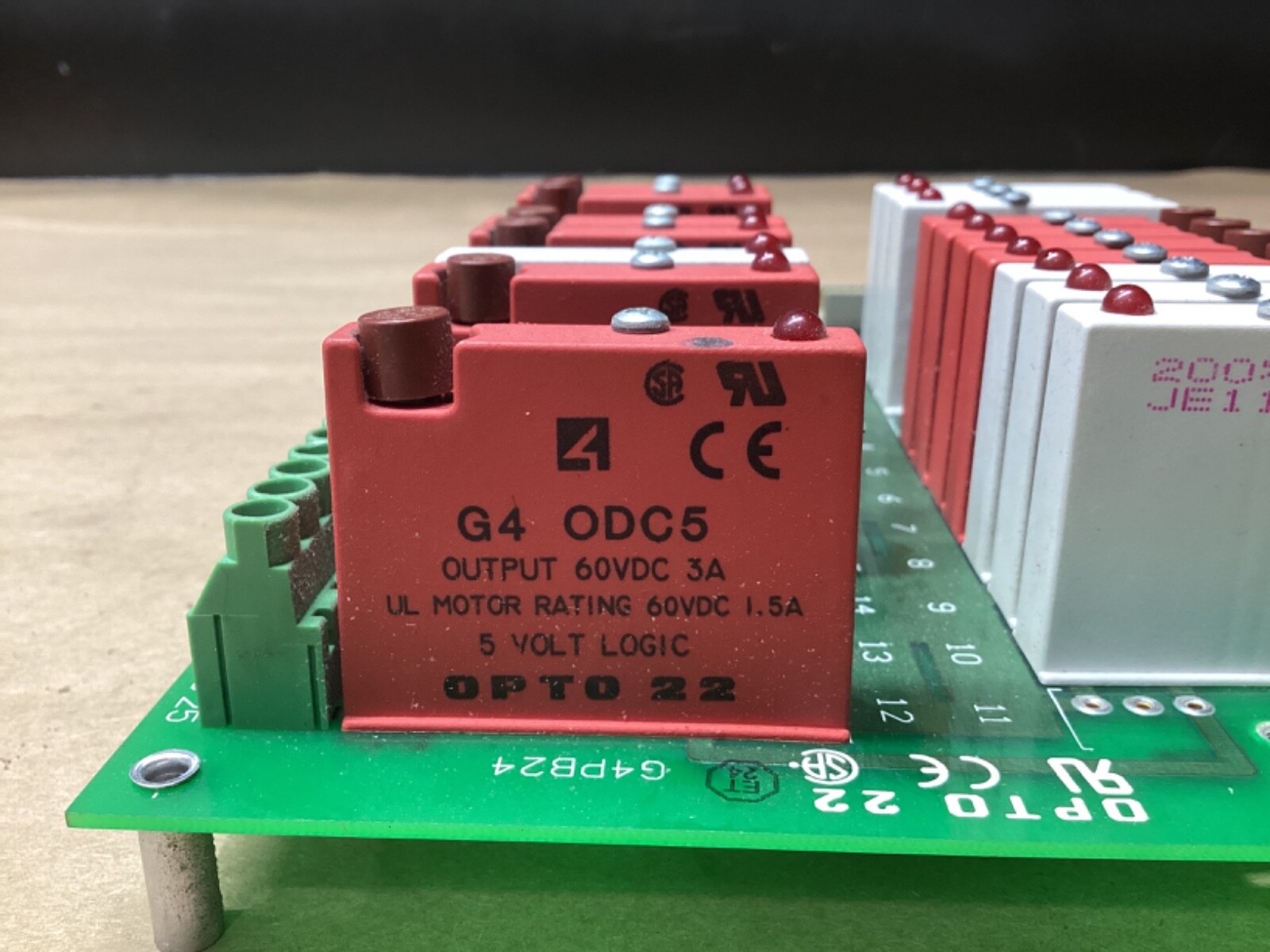OPTO 22 G4PB24 TERMINAL BOARD w/ (10) G4 ODC5 relay (7) G4 IDC5D #101X48