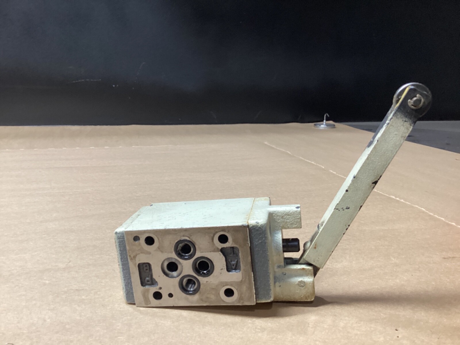 TOKIMEC Valve DG02S-3-0A-I-11-S4 #106G87PR7