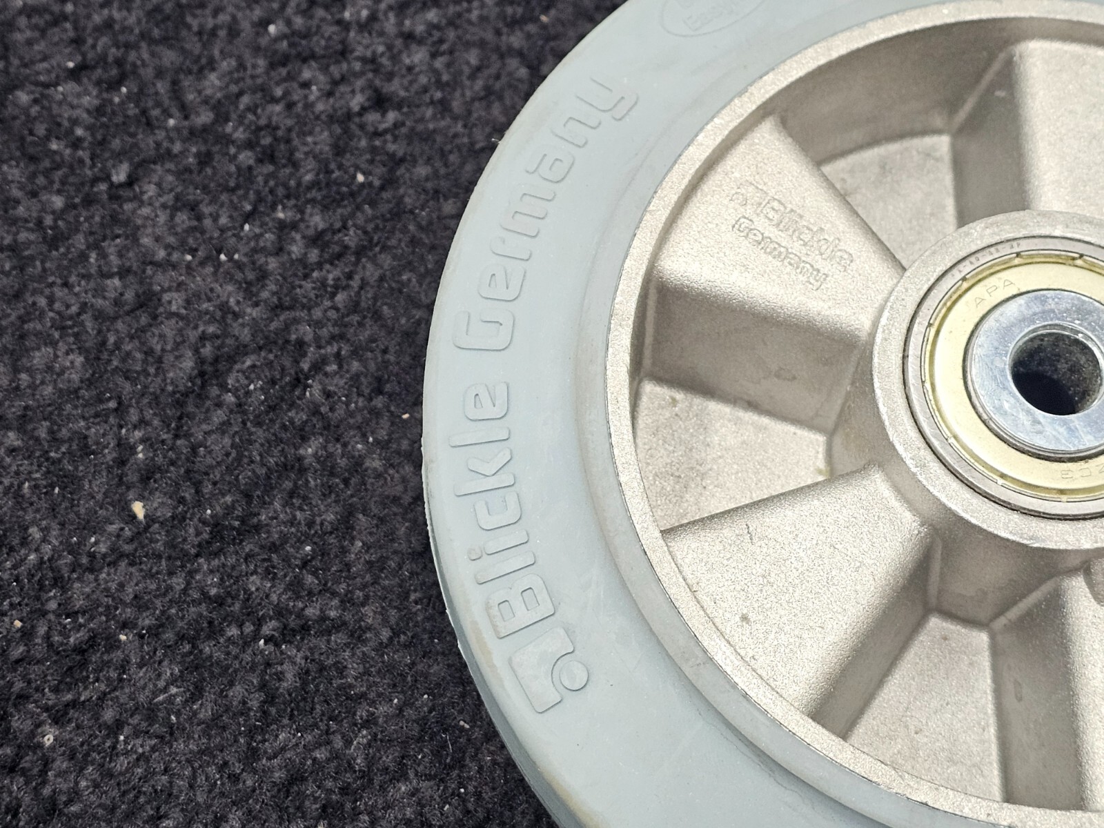 Blickle Rubber Caster Wheel 200mm x 50mm Rolling Resistance Gray Silver