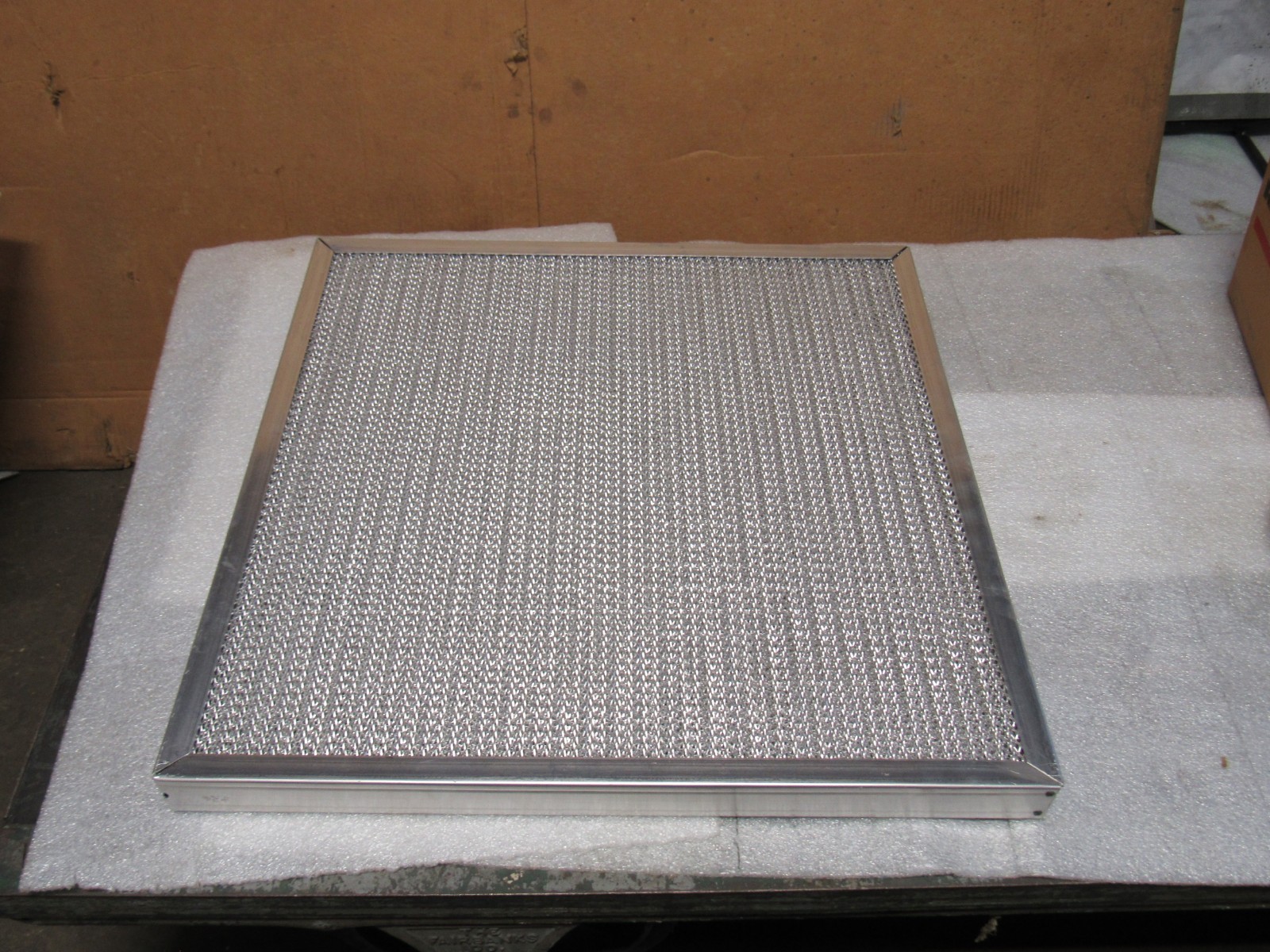 No Name Aluminum Mesh Filter 24X24X2 New