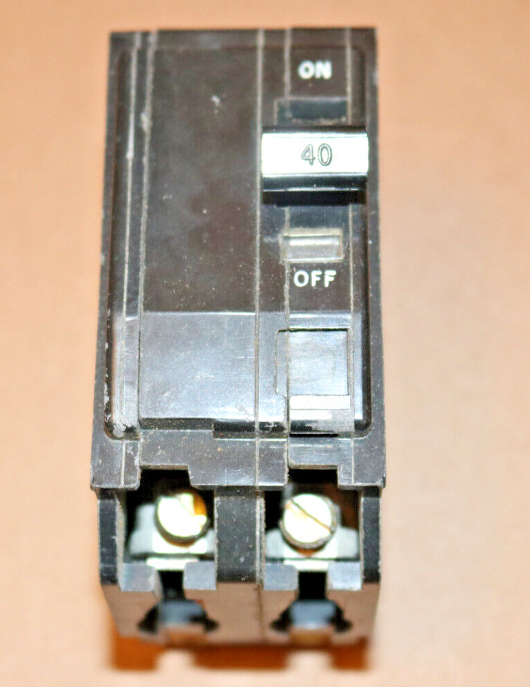 Square D QO240 2 Pole 40 Amp 120/240V Type QO Circuit Breaker Used