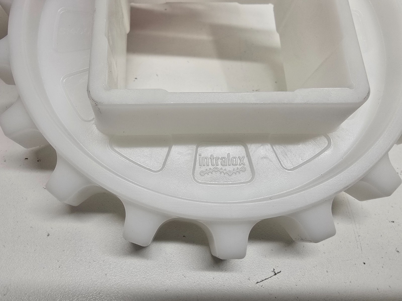 NEW OLD STOCK! INTRALOX 18 TOOTH 145MM PLASTIC SPROCKET S1400 57PD