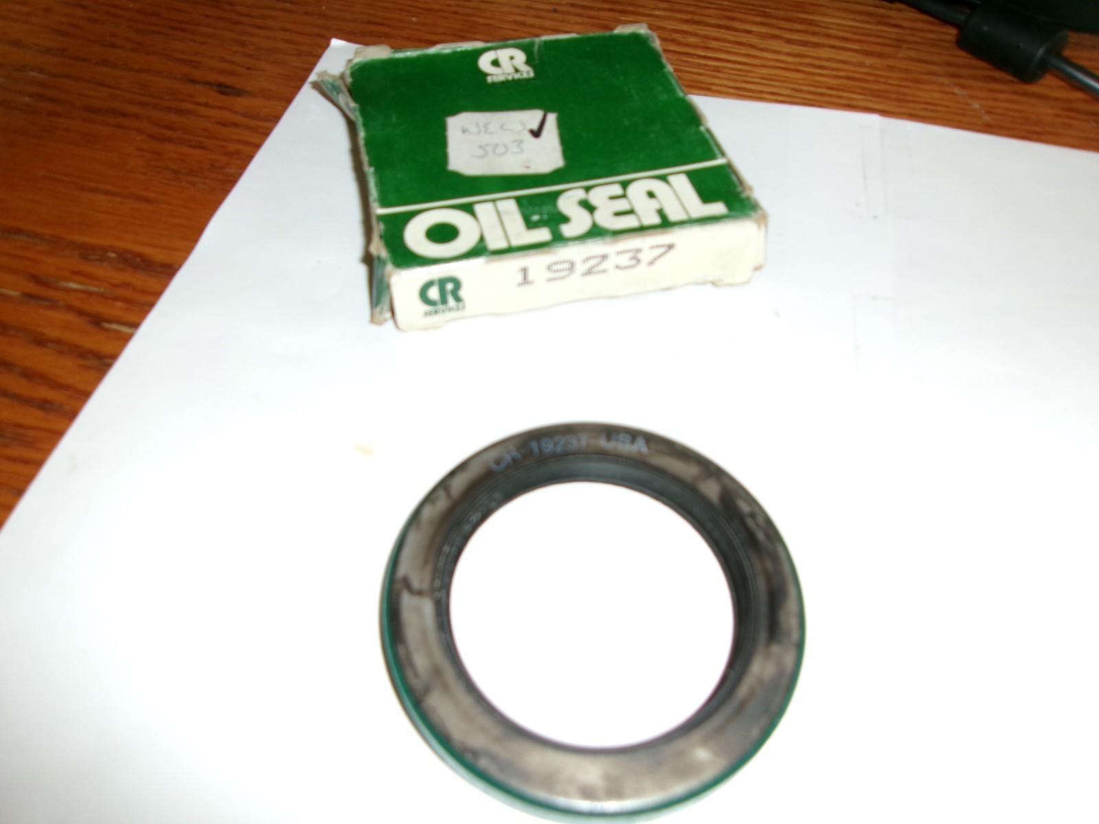 CHICAGO RAWHIDE 19237 OIL SEAL~~MADE IN USA !!~1.937″ X 2.69″ X .315″