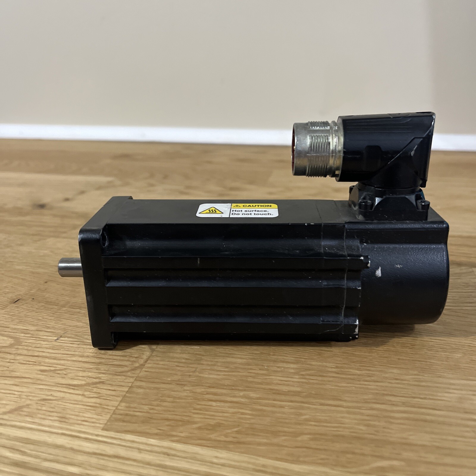 Allen Bradley VPL-B0632F-PK12AA Ser A Servo Motor 4600 RPM .50 HP