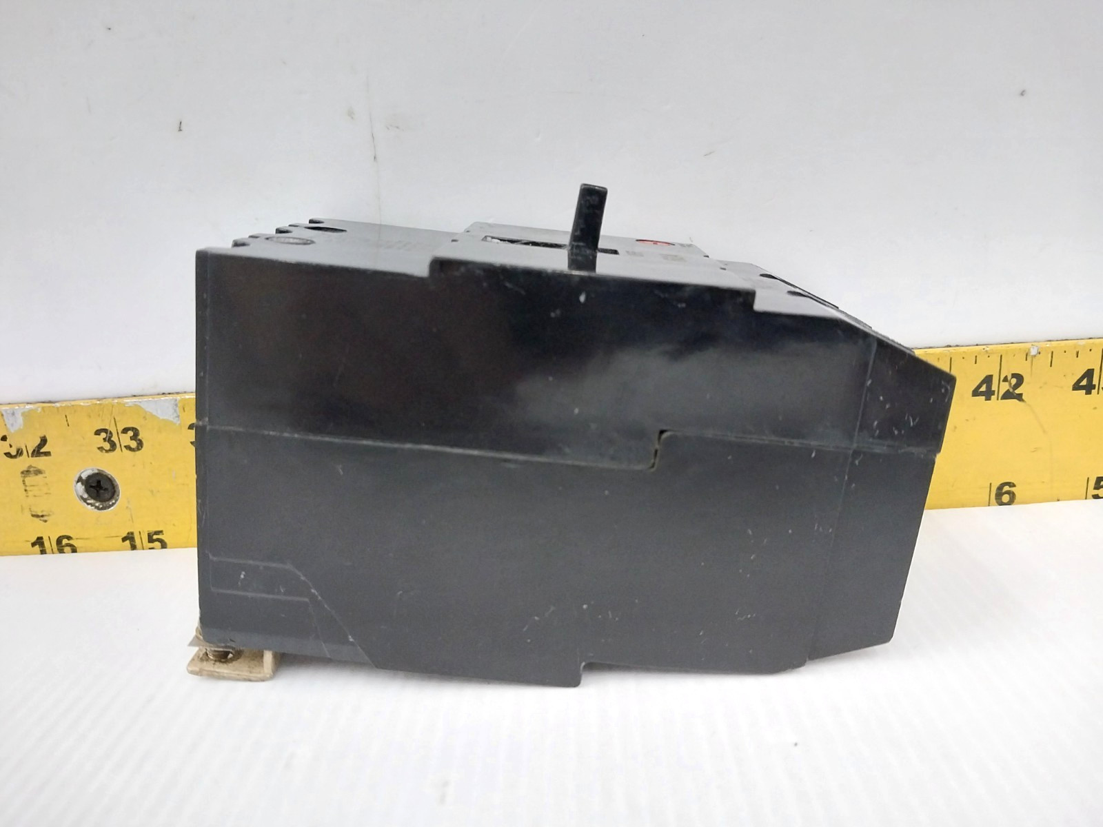 GE 60 Amp Bolt-On Circuit Breaker 480/277 VAC 3 Pole TEY360