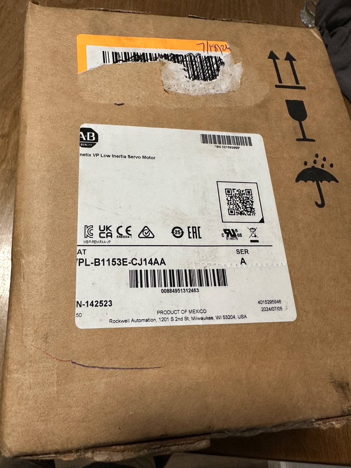 Allen Bradley VPL-B1153E-CJ14AA Kinetix VP Low inertia servo motor *NEW SEALED**