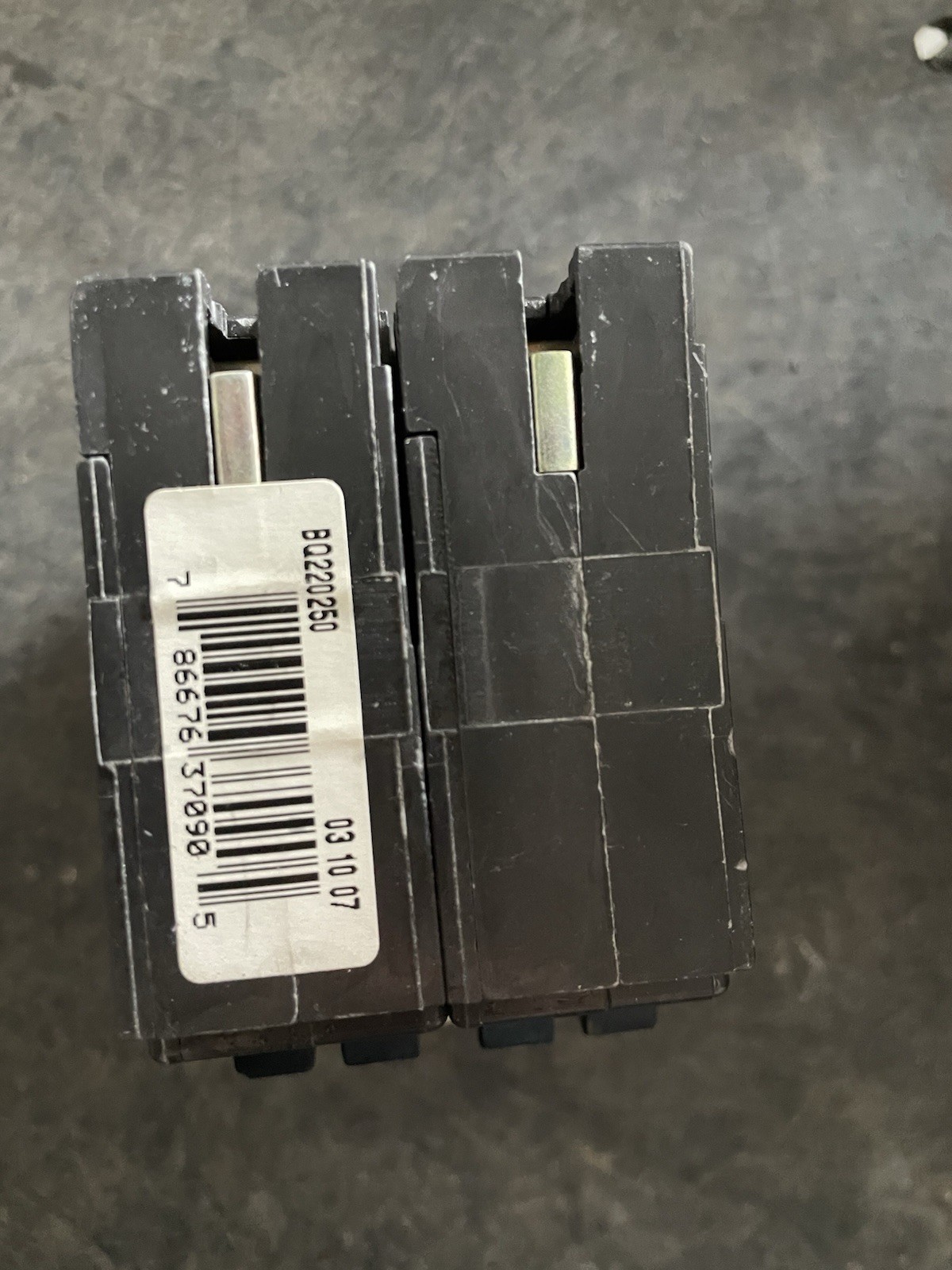 Cutler-Hammer BQ220250 20/50A 4-Pole Circuit Breaker 120/240V Non Common