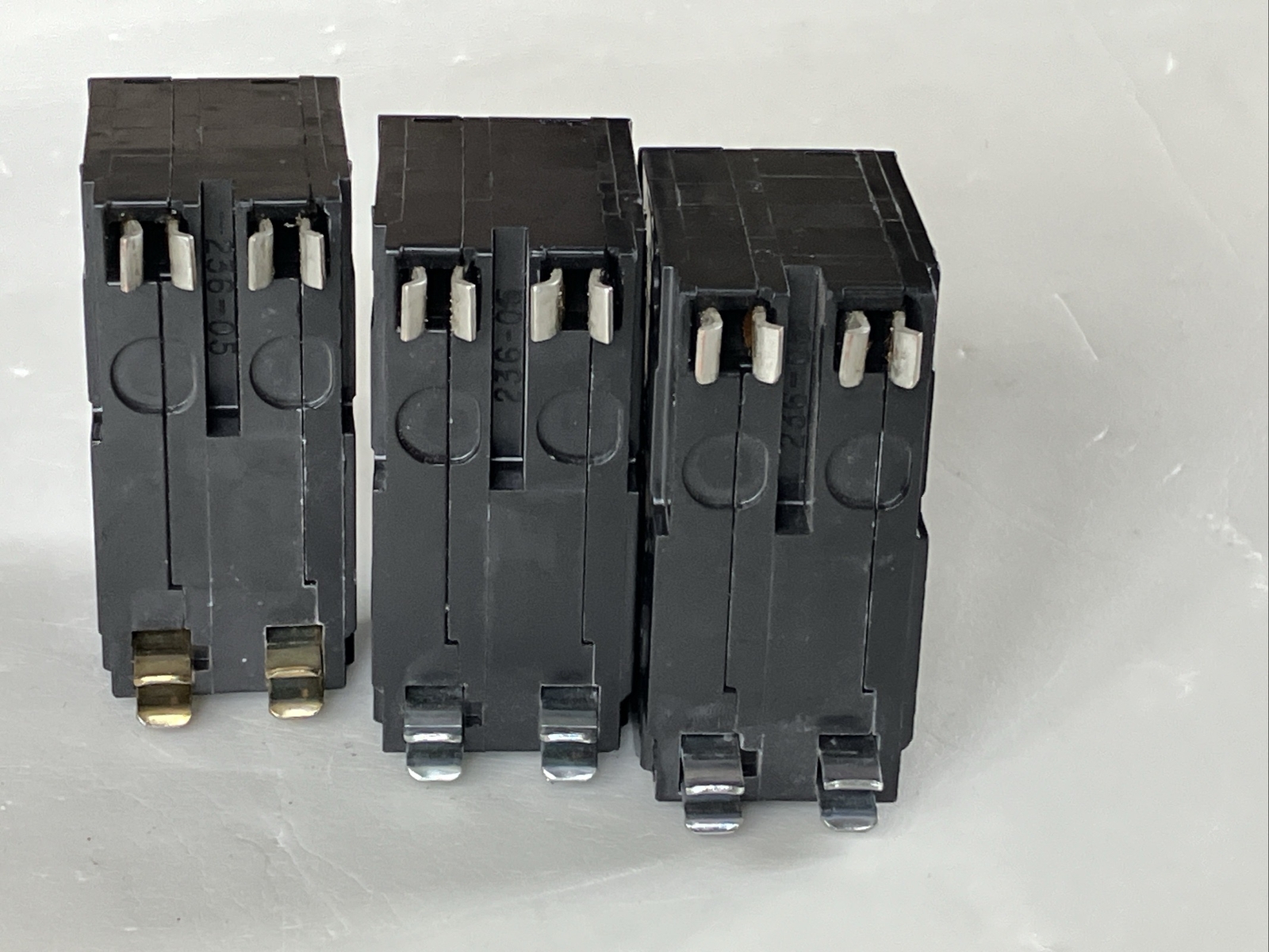 Square D Circuit Breaker QO 60A 2 pole 120/240VAC 10kA Yellow «D» QO260 used